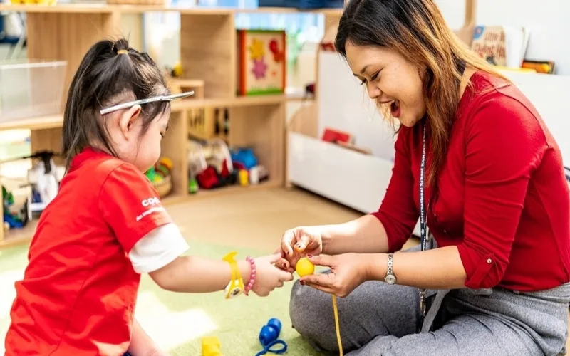 giao duc montessori la gi kham pha phuong phap giao duc noi tieng
